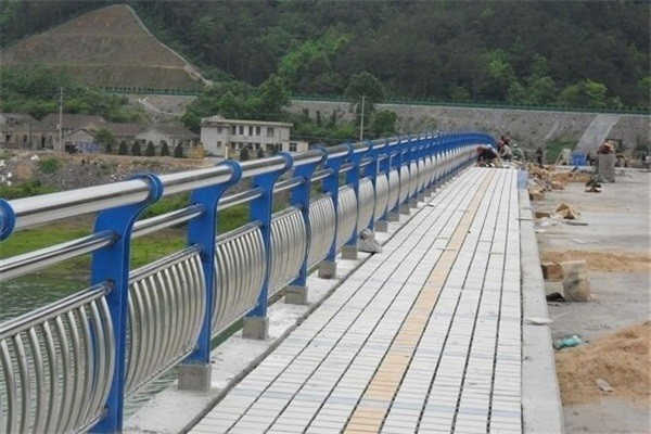 儋州不锈钢桥梁灯光护栏