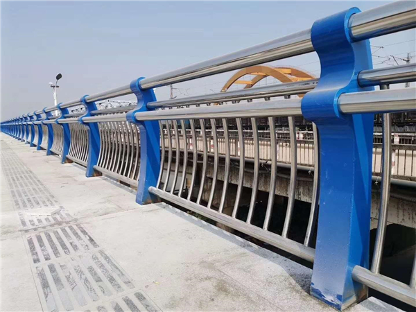 儋州304不锈钢复合管护栏的生产工艺揭秘